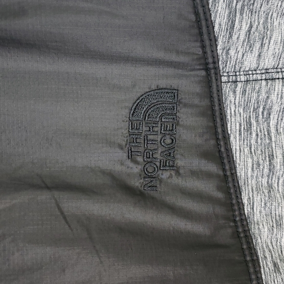 The north face vest girl's size medium 10/12 black and gray - Picture 6 of 9